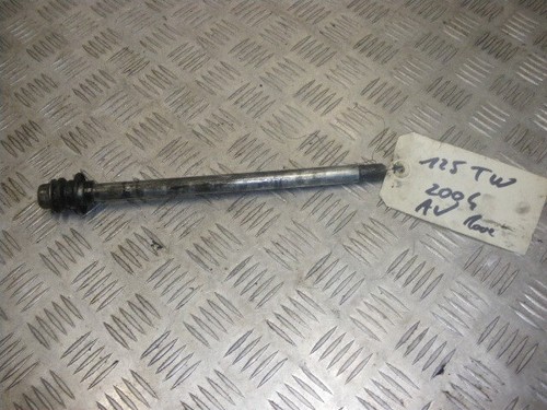 Yamaha 125 front - wheel, axle