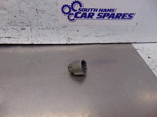 Jaguar locking wheel nut - locking,