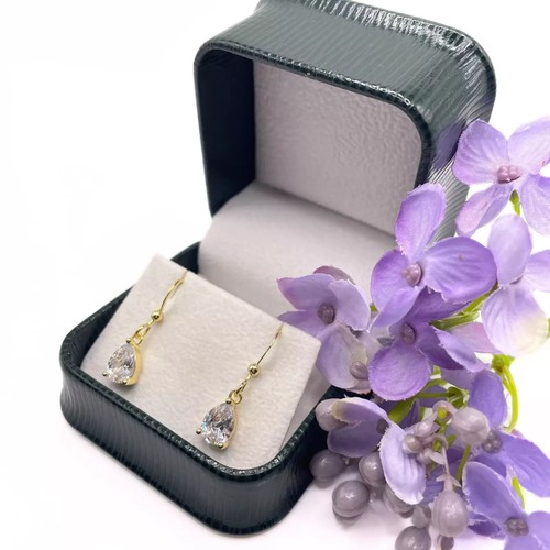 Yellow gold finish pear cut - gold,