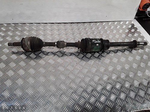 2006 mitsubishi grandis - mitsubishi, front