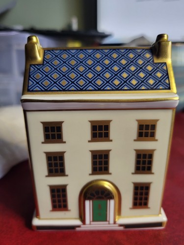 Royal crown derby - royal,