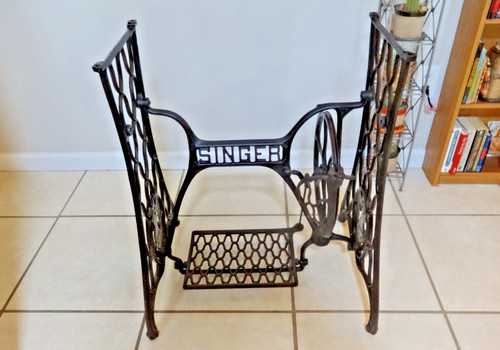 Antique singer cast iron - cast, base