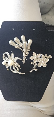 Vintage style floral brooches - vintage,