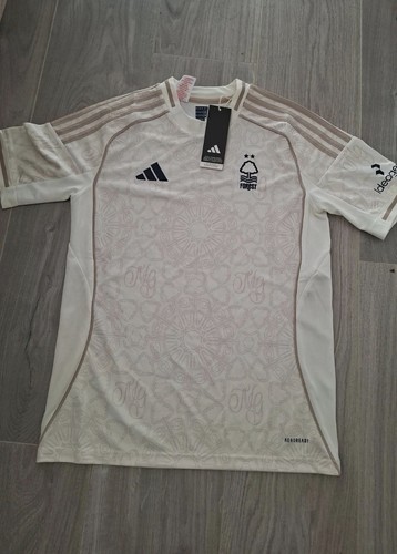 Nottingham forest shirt size - nottingham,
