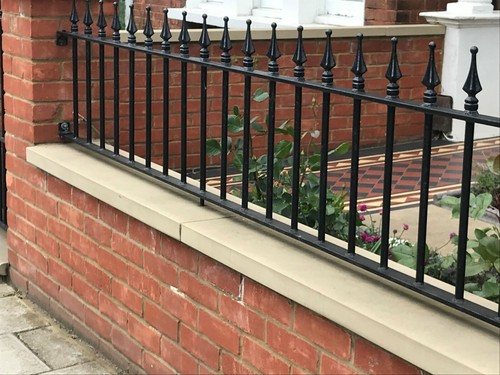 Low wall steel railings metal - low,