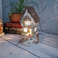 Pottery Traditional Cottage