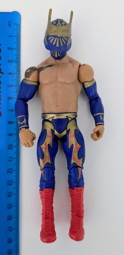 Wwe basic sin cara figure - cara,