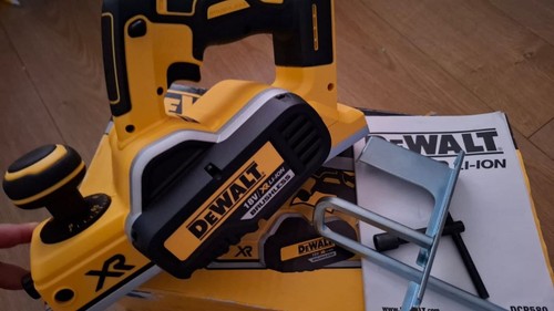 Dewalt dcp580 18v - 18v, brushless