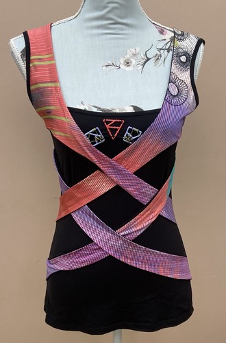 Save the queen vest - save, size