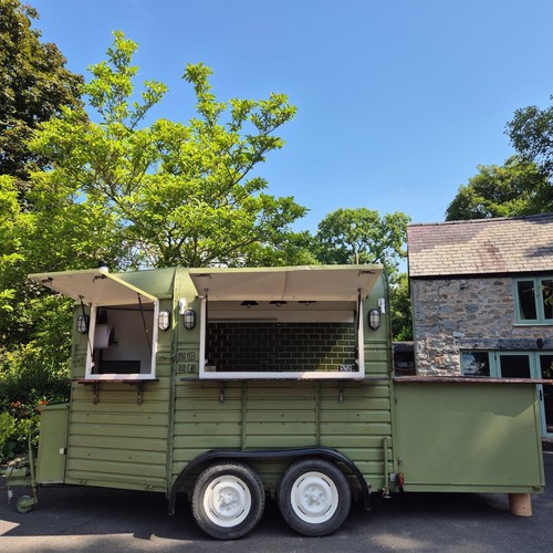 Food drinks trailer - trailer,
