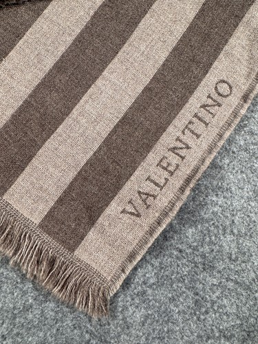 Valentino 100 wool striped - 100%,