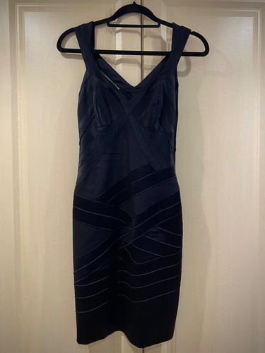Perfect little black dress - , by