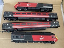HORNBY OO GAUGE VIRGIN TRAINS CLASS 43 HST 4 CAR SET 43093