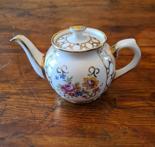 Rare vintage sadler tea - rare,