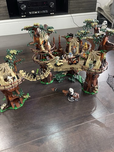 Lego ewok village - lego, ucs