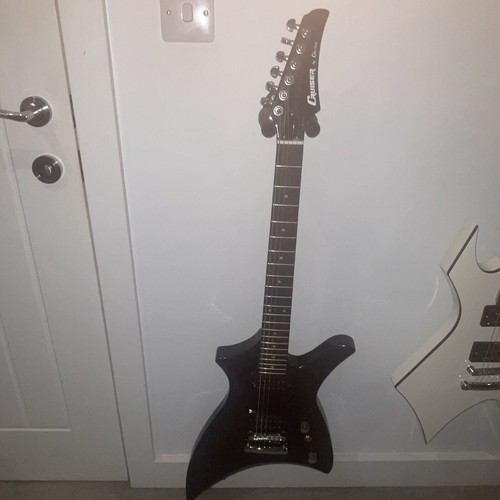 Black electric guitar - ,