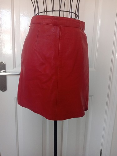 Short red leather skirt - short,