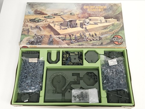 Vintage airfix gun emplacement - gun,