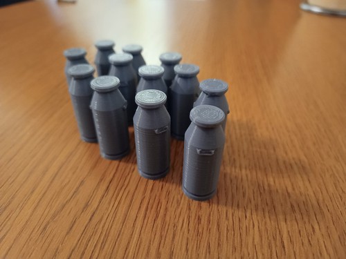 Gauge milk churns 22 - milk, 1:22.5