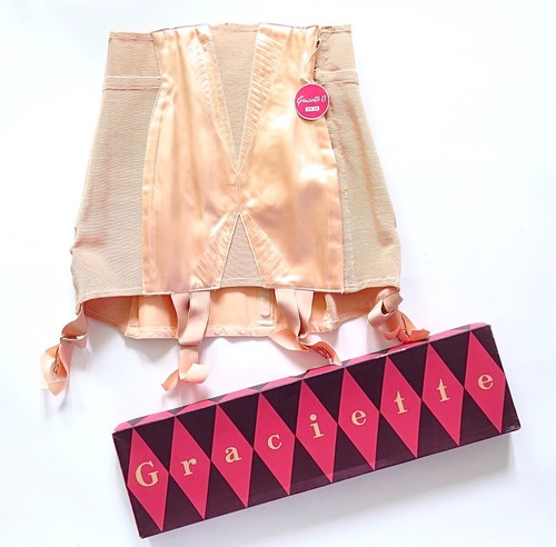 Vintage 1940s 1950s - , graciette