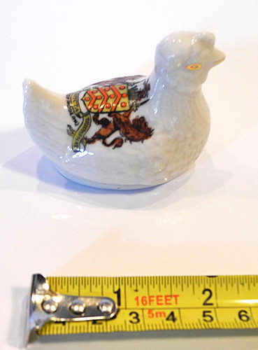 Vintage crested sitting hen - hen, by