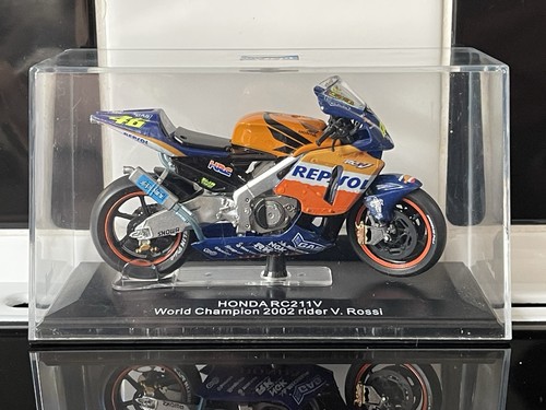 Honda rc211v valentino - honda, rossi