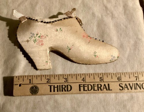 Lady shoe silk pincushion - lady’s,