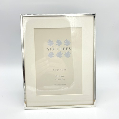Sixtrees park lane - park,