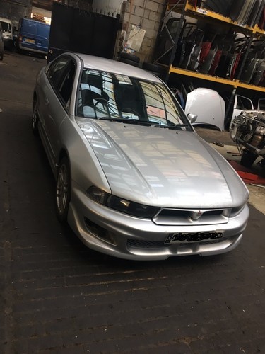 Mitsubishi galant petrol - 2.5,
