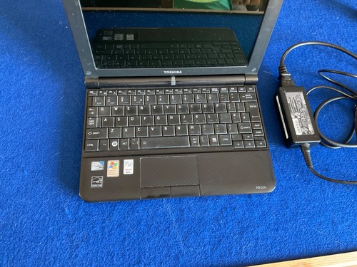 Toshiba nb200 - toshiba,
