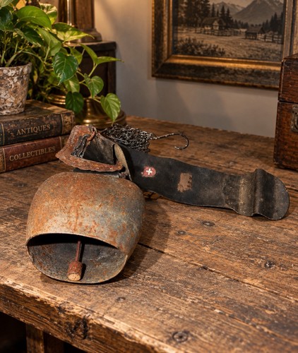 Vtg swiss cowbell - vtg, leather