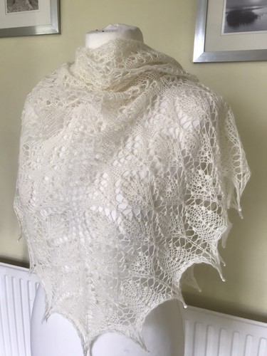 Wool angora blend handknitted - wool/angora,