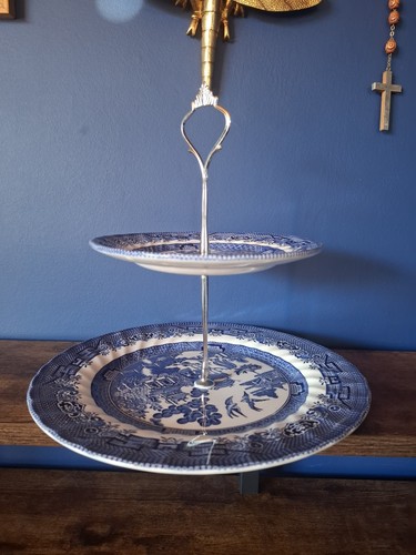 Willow churchill cake - x,