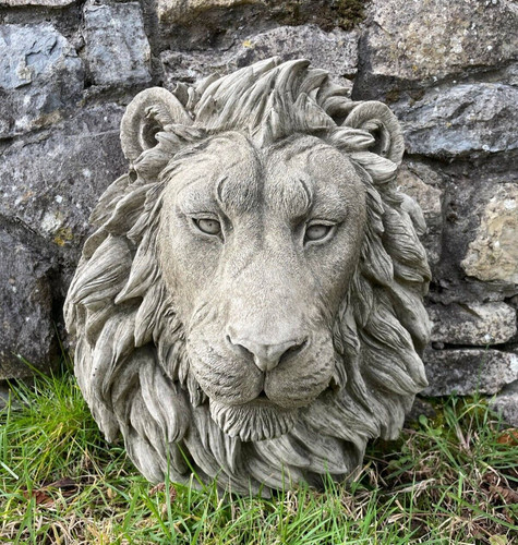 Large lion head bust - head,