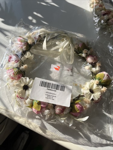 Soft pink white - flower, crown