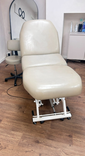 Darley electric treatment bed - treatment, bed-