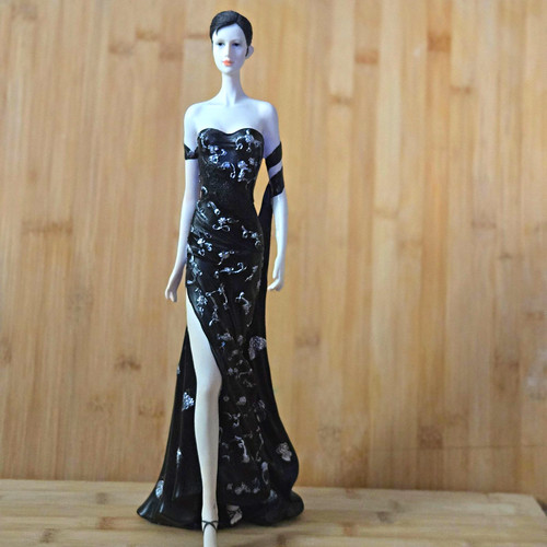 Shudehill elegant lady - shudehill,