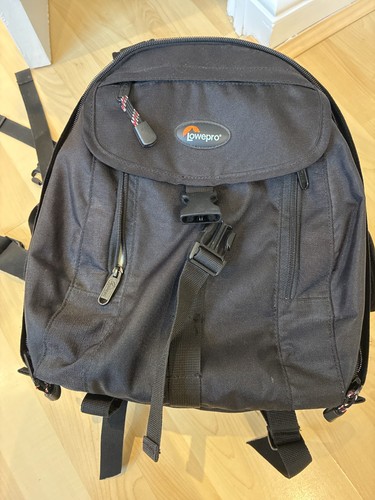 Lowepro camera backpack - camera, +