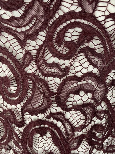 Metres dark burgundy - burgundy, art