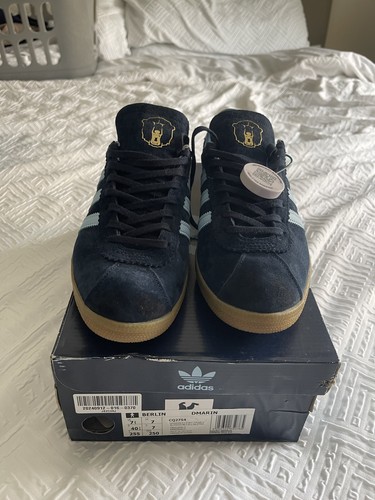 Adidas berlin reverse cq2754 - berlin,