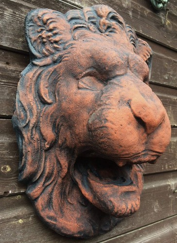 Lion head garden wall plaque - head,