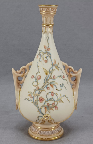 Royal worcester hand - royal,
