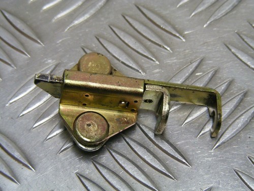 Xj900s diversion seat catch - xj900s,
