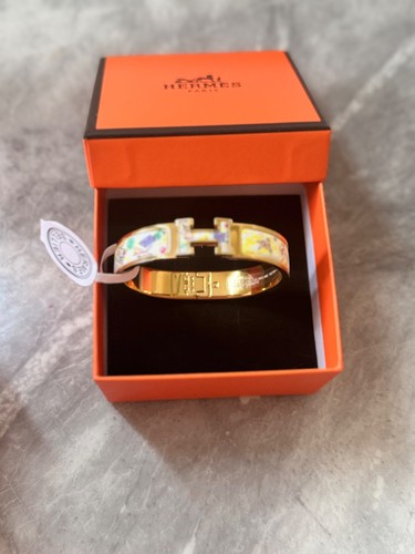Hermes bracelet size - hermes,