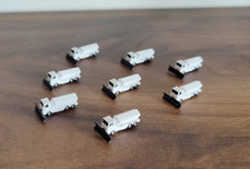 8x White SNOW PLOUGH GRITTER TRUCKS Airport GSE Vehicles 1:400 Scale Diorama