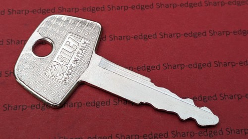 Key bedford vauxhall rascal - key,