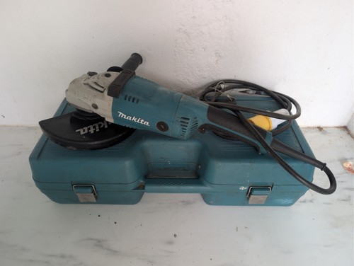 Makita ga9020 230mm angle - 9",