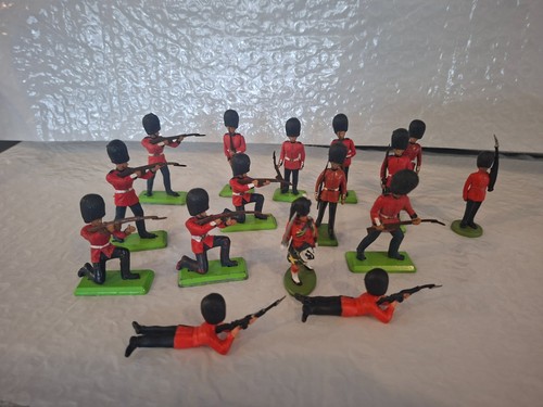 Britains deetail toy - britains, soldiers