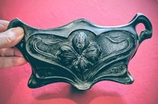 Antique Arts & Crafts, Art