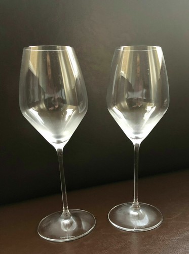 Dom perignon champagne - perignon,